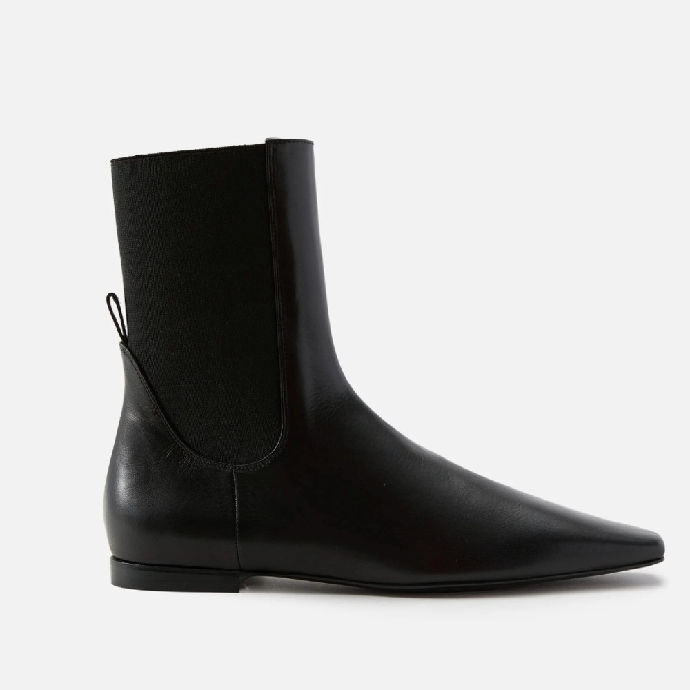 TOTÉME
Leather Chelsea Boot